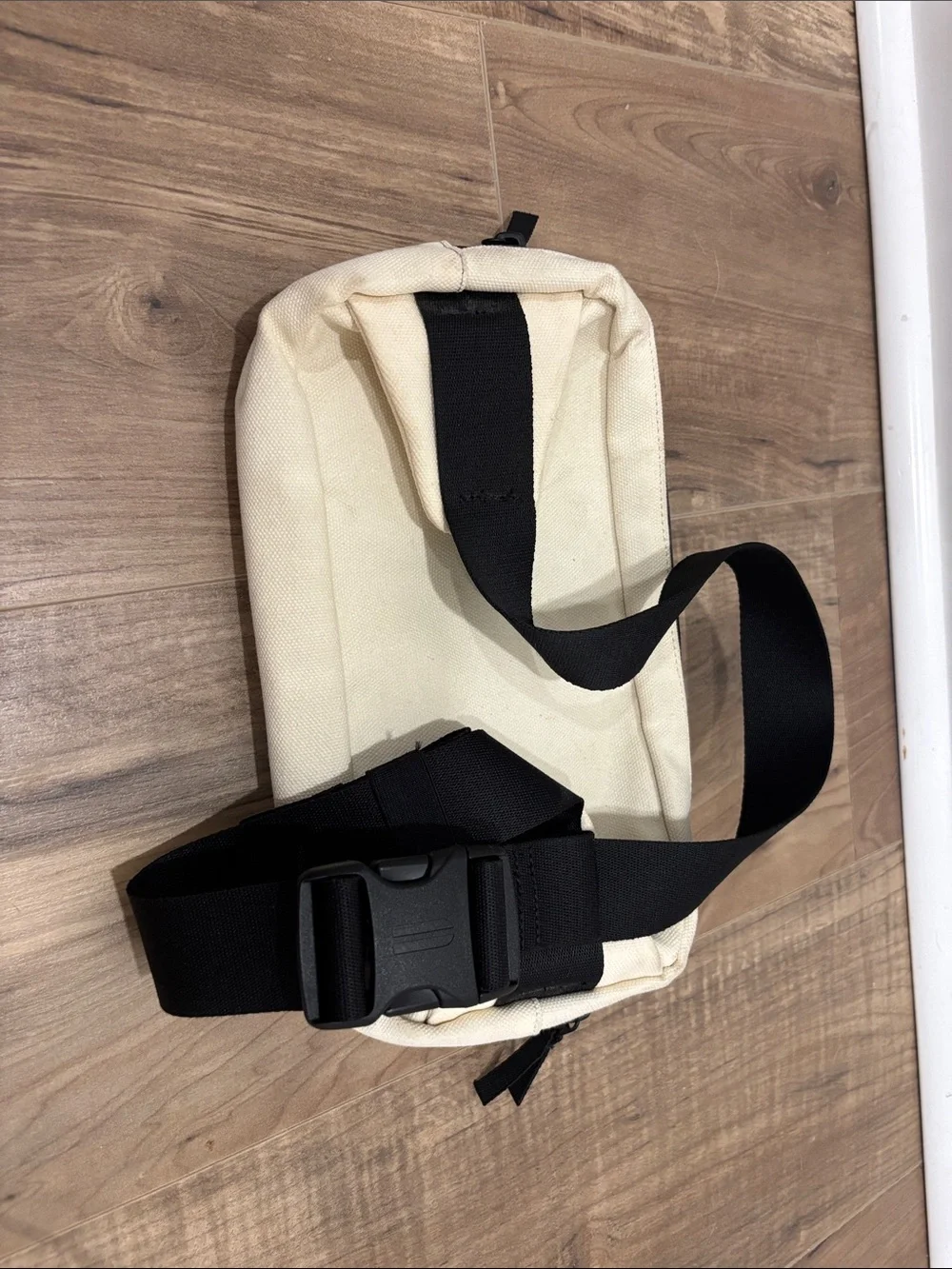 NOBULL Crossbody Belt Fanny Pack Belt Bag Ivory Unisex